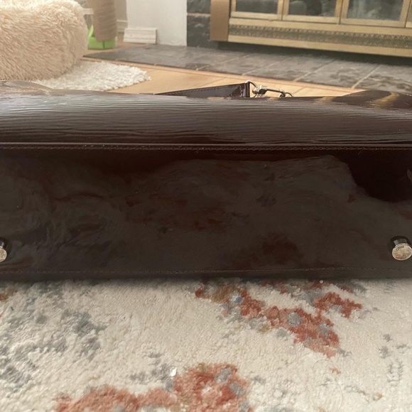 Authentic Louis Vuitton Epi Leather Bag - Picture 3 of 4